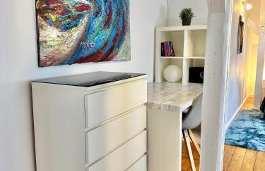 Schönes City-Apartment mit 2 Schlafzimmer, Parkplatz, ruhig und hell, D46-DG - Photo 7