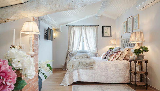 Casa Rosalba, spacious Home with Elevator along Via Guinigi inside the Lucca Walls - Foto 2, Habitación