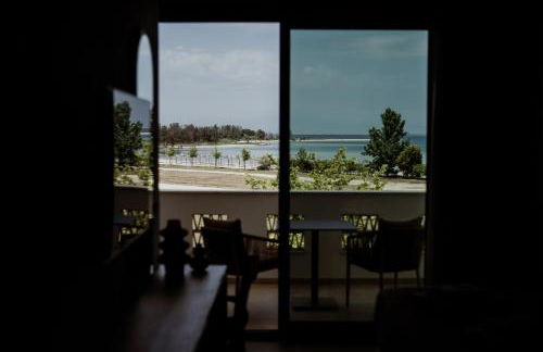 Kalani Residence - Photo 6