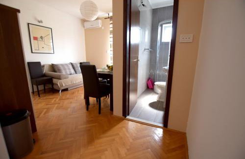 Apartments LaRoom - Photo 9