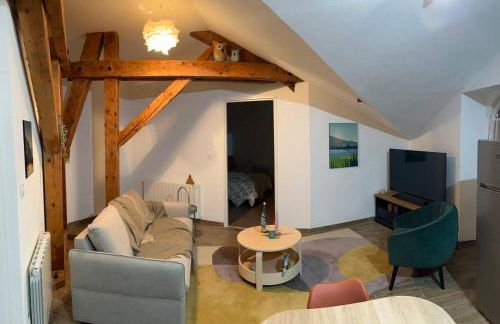 Très beau F2 au cœur du village - Foto 2