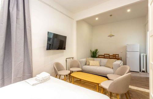 Urban Nest Retreat - Photo 21