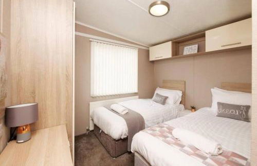 Heron Lodge with Hot Tub - Foto 7