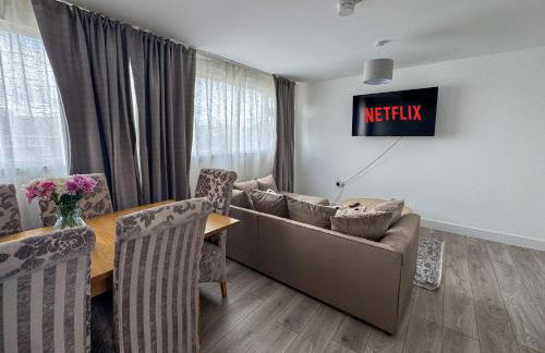 Cosy 3BR Flat With Free Parking Near Marina - Foto 6