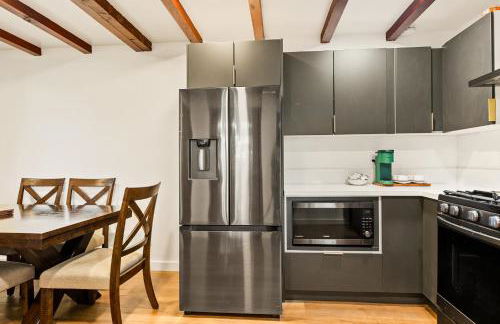 Cute Romantic Cabin With Hot Tub 5 Min from Lake - Foto 26