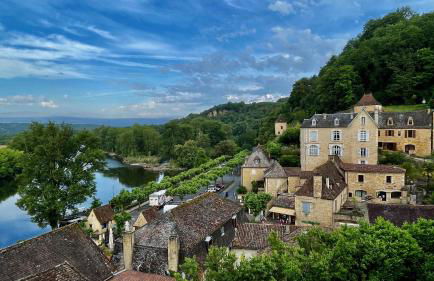 New Listing! Maison Delluc with Spectacular Vistas - Foto 31