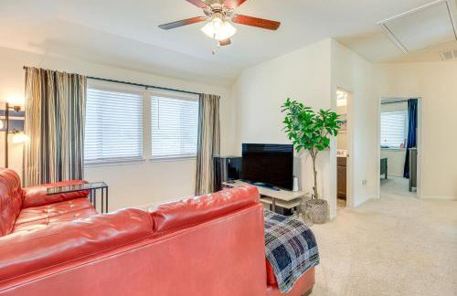 Large Fenced Yard Family-Friendly Kyle Home - Foto 17