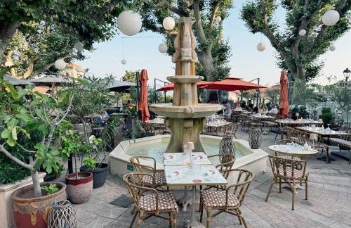 Luxury Family 2BR - Prime Location, Walk to Beach & Shopping, Sunny Balcony - By Totolulu Cannes Hoche - Foto 49