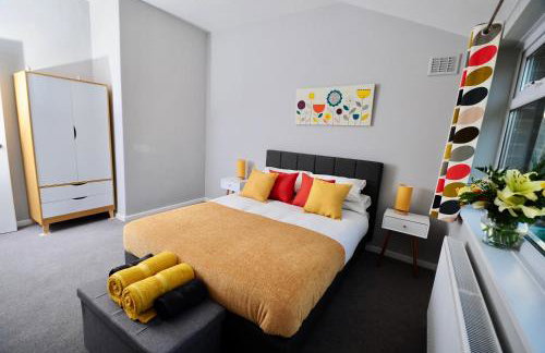 Newly refurbished next to University Hospital Coventry - Foto 10