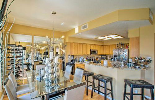 Luxury Glendale Getaway with Private Hot Tub and Patio - Foto 7