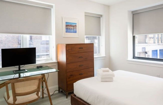 Sosuite Corner 1BR Apt w W D Desk - Photo 34