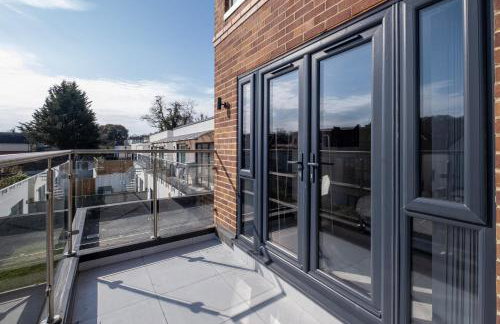 Luxury 5 Bedroom, 4 Bathroom Home in Purley - Foto 54