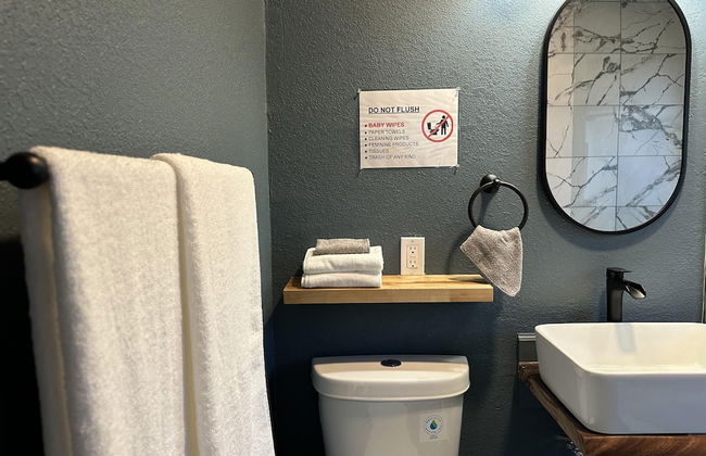 Bright Trendy Studio 9min to Asia District - Photo 17