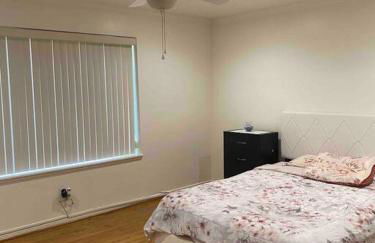 Vacation Rental w Pool &Garden 6 Guests near CSUN - Foto 17