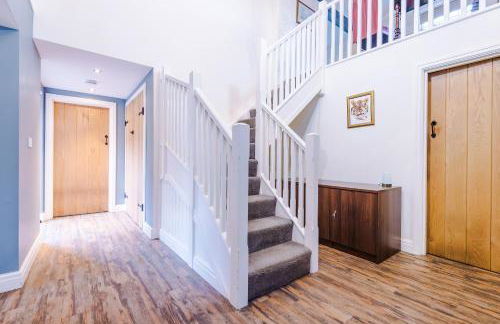 Belvedere House - Serene Countryside Escape - 4 Bedrooms Sleeps 8 - Photo 38