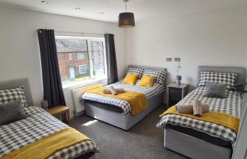 Well presented 3 Bed House- 9 Guests - Great for Leisure stays or Contractors -NG8 postcode - Foto 8