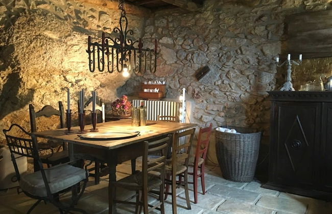 Il Podere di Metato Restored Tuscan Farmhouse With Pool With Views of Hills and Sea - Foto 10