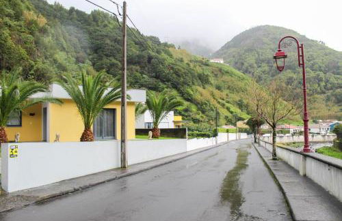 Waterfall House - Photo 35