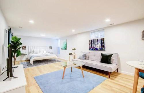 SUNNY, SERENE & CENTRALLY-Located STUDIO *PRIVACY *COMFORT *5-STARS - Foto 14