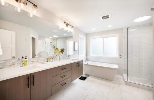 Modern 4BR Family Oasis - Treehouse Bunk &Game Room - Foto 33