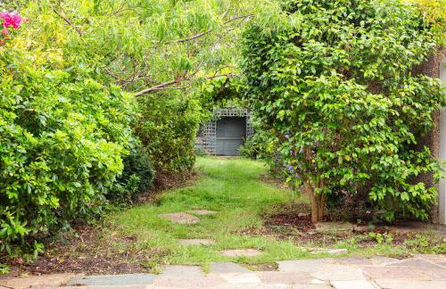 9RA - 4BD House - Wembley Views - Foto 55