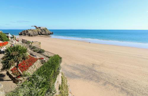 LunaRoxx, 6 Meadow Gardens, Kilgetty - Photo 31