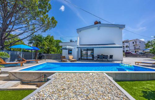 VILLA NINA MALINSKA 150m FROM THE BEACH, SWIMMING POOL - Foto 49