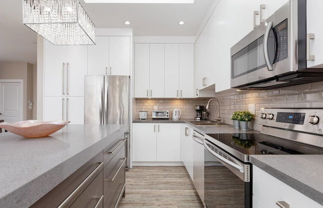 Private and Cozy 2bdr 2BA Home in Kitsilano - Photo 15