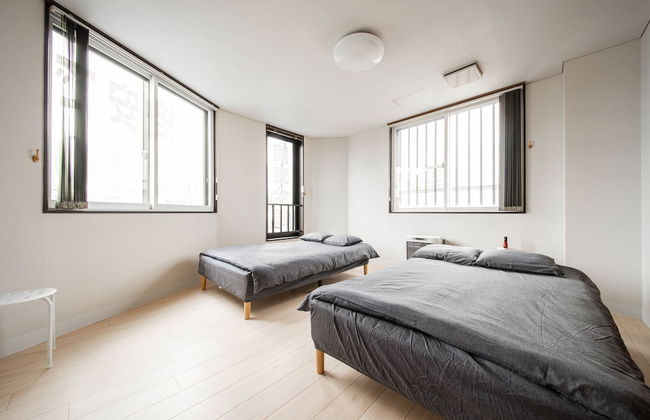 ROADSIDE HOUSE - Photo 5