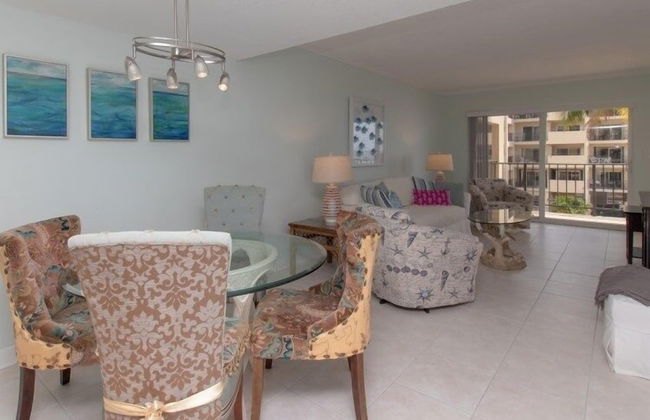 This Oceanfront Condo Is Absolutely Beautiful. 2 Bedroom Condo by RedAwning - Foto 16