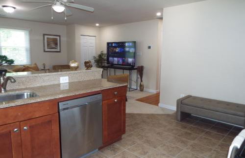 9 Bedroom 6 Bath - Entire House - Foto 13