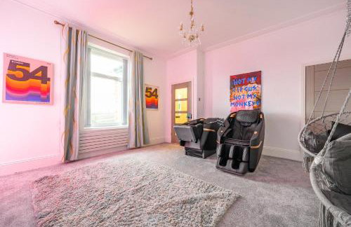 Spacious 6 Bedroom Escape with Hot Tub, Games Room & Karaoke in Yorkshire - Foto 72