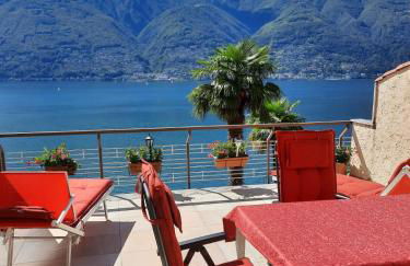 Apartment with Panoramic Lake View & Terrace in Pino, Lago Maggiore - Casa Roccia No 5 - Foto 10