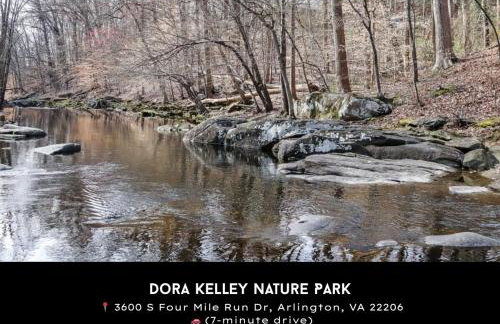 Charming 4BR Retreat in Arlington Sleeps 12 NearDC - Foto 43