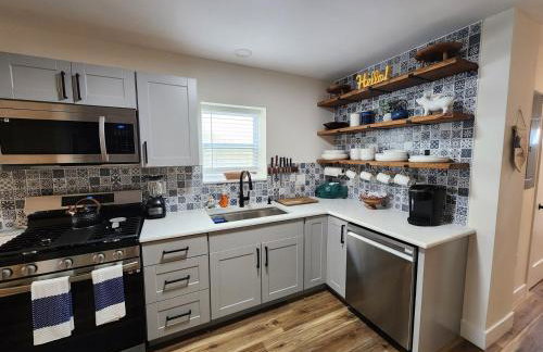 Fairview Terrace-Brand New 3BDRM, Central Location - Foto 26