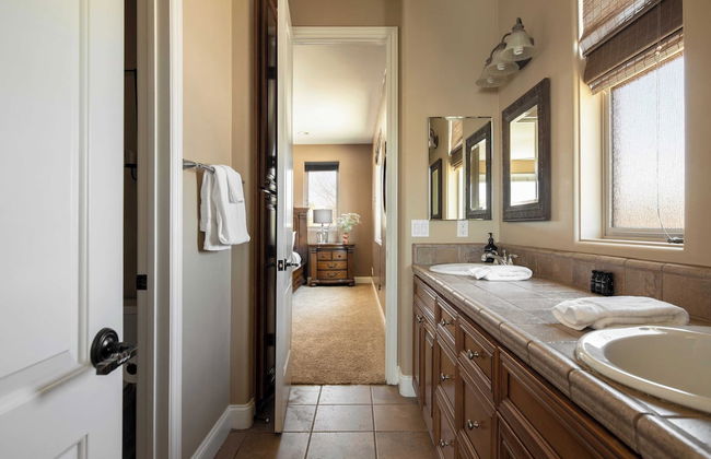 Sangiovese By Avantstay Spectacular Estate w/ Pool, Hot Tub & Putting Green - Photo 39