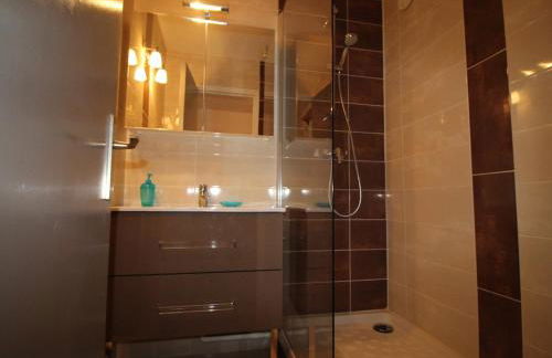 Studio cabine 4 pers au pied des pistes avec parking gratuit - Auris en Oisans - FR-1-297-151 - Foto 9