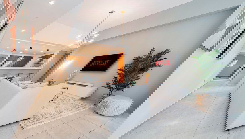 Large Terrace and Pool View - 2 Br - Next to Mall - Foto 1, Imagen principal