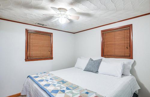 Home with Bunkroom 2 Mi to Hatfield and McCoy Trail - Foto 18