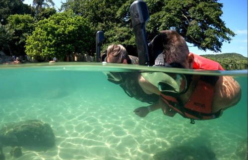 Apartamento com piscina em quatro ilhas - Foto 28