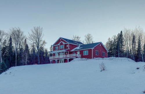 Spacious Eagle Lake Home with Fireplace and Deck - Foto 3