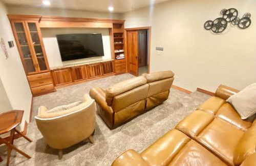 Luxury home w a View- biking and hiking near - Foto 6