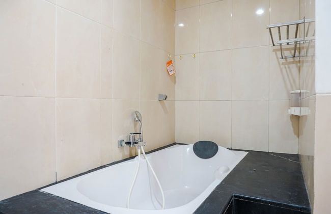 Fully Furnished and Spacious 3BR Apartment at Mangga Dua Residences - Foto 15