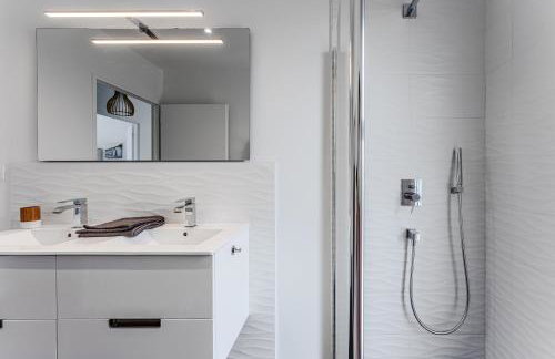 La villa Sirelis piscine et spa - Photo 20