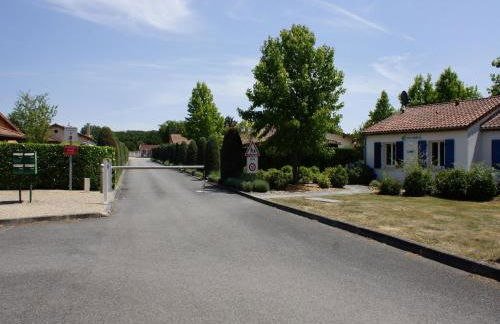 Amazing Holiday Home in Les Forges With Terrace - Foto 69