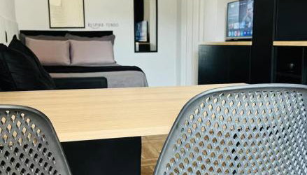 Espaço inteiro pertinho da Praia Central - Photo 2