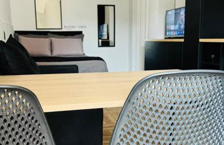 Espaço inteiro pertinho da Praia Central - Foto 2