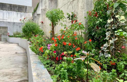 101- Lindo Apartamento Amplo e decorado, 2 quartos, sala, cozinha completa, mobiliario moderno, lavanderia , Excelente localização no bairro Bigorrilho - Photo 42