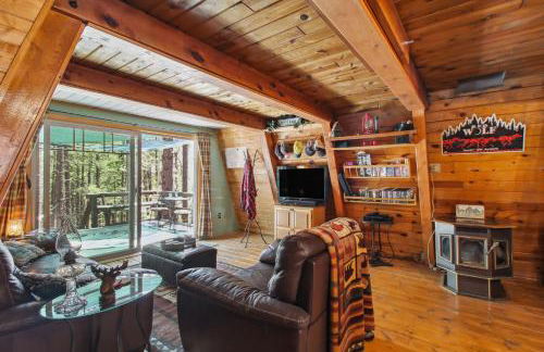 Near Trails Forest Lake Retreat with Backyard Oasis - Foto 6