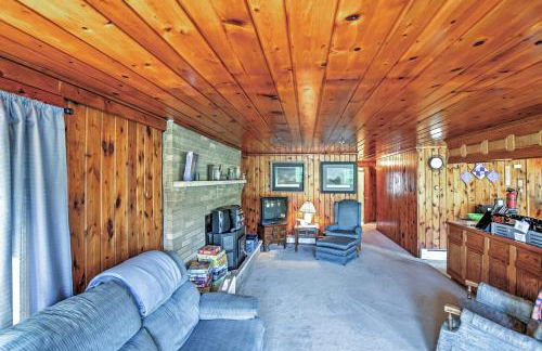 2 Mi to Boat Ramp! Family Cabin on Long Lake - Foto 3